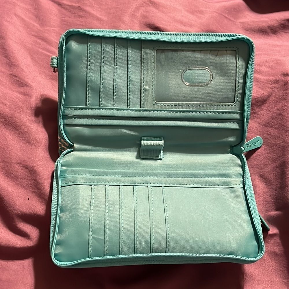 Thirty-One Wallet  - Picture 4 of 6